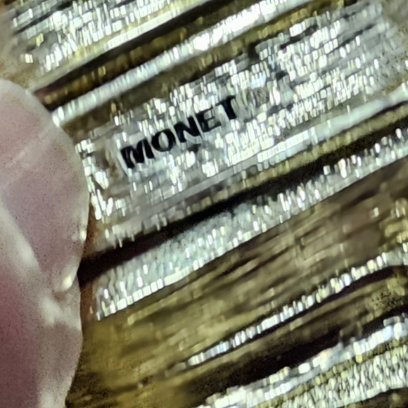 Monet vintage gold tone rhinestones  elastic bracelet - Picture 5 of 12